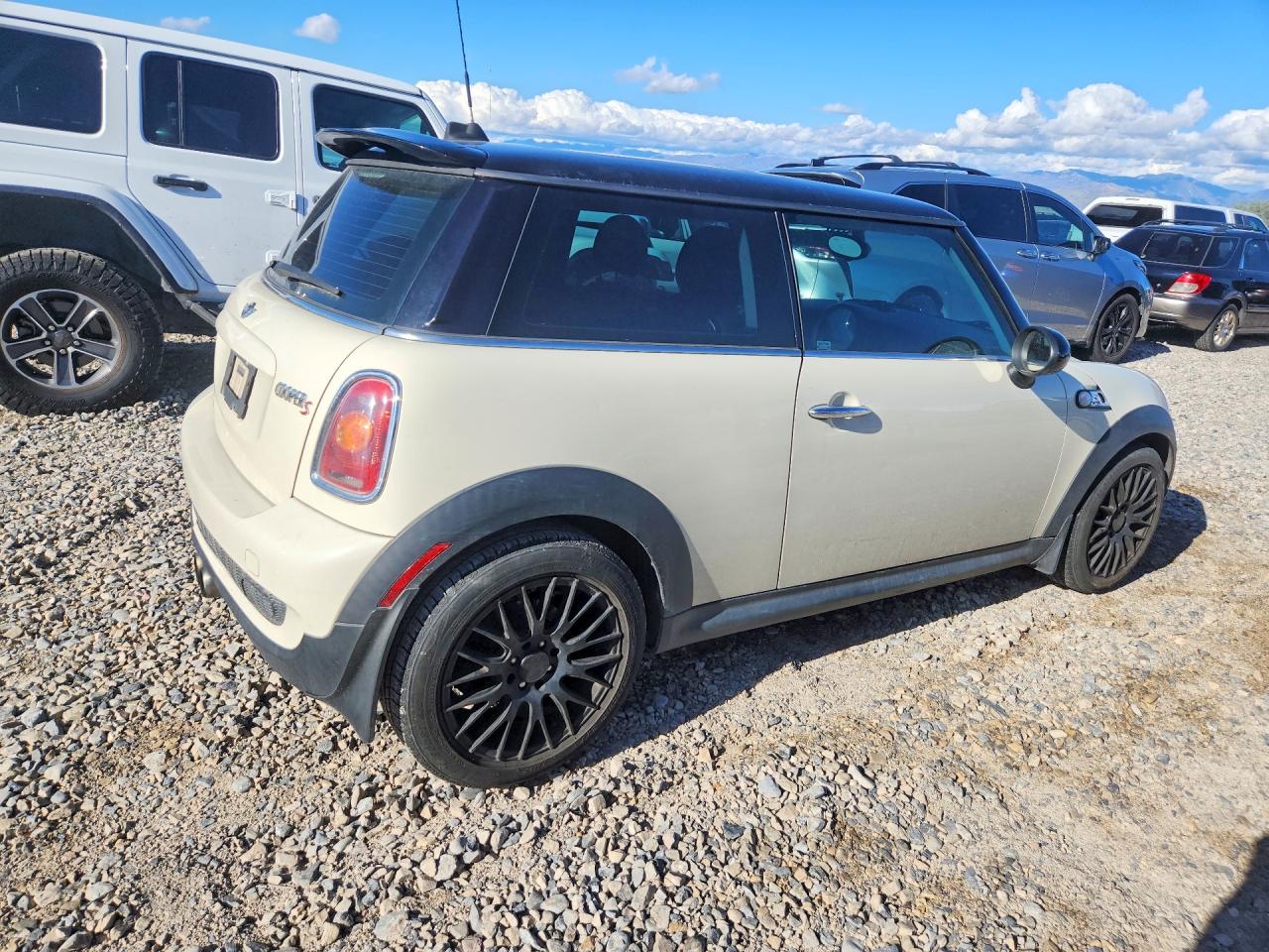 2010 MINI COOPER