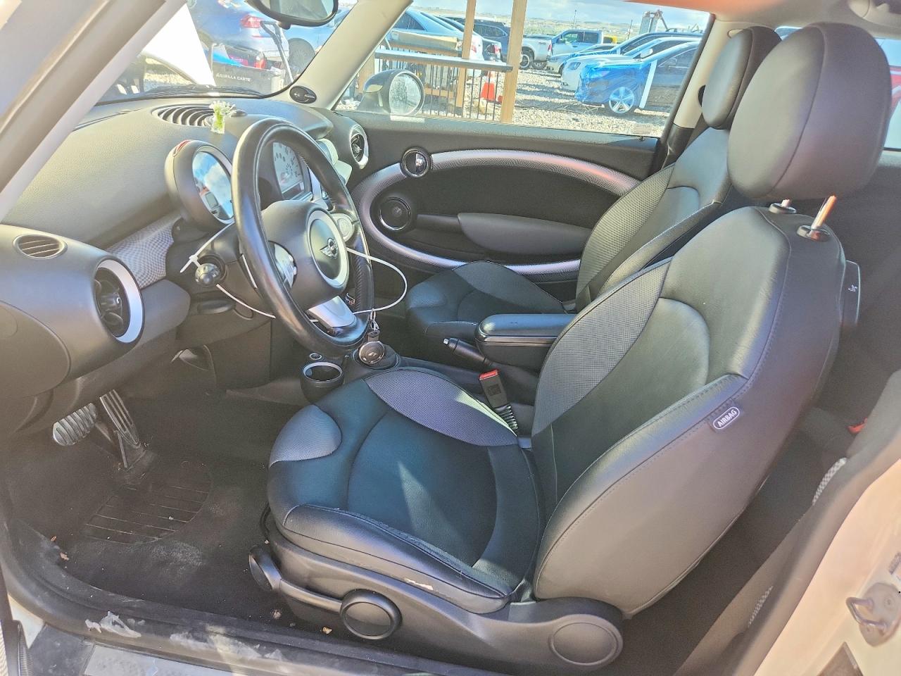 2010 MINI COOPER
