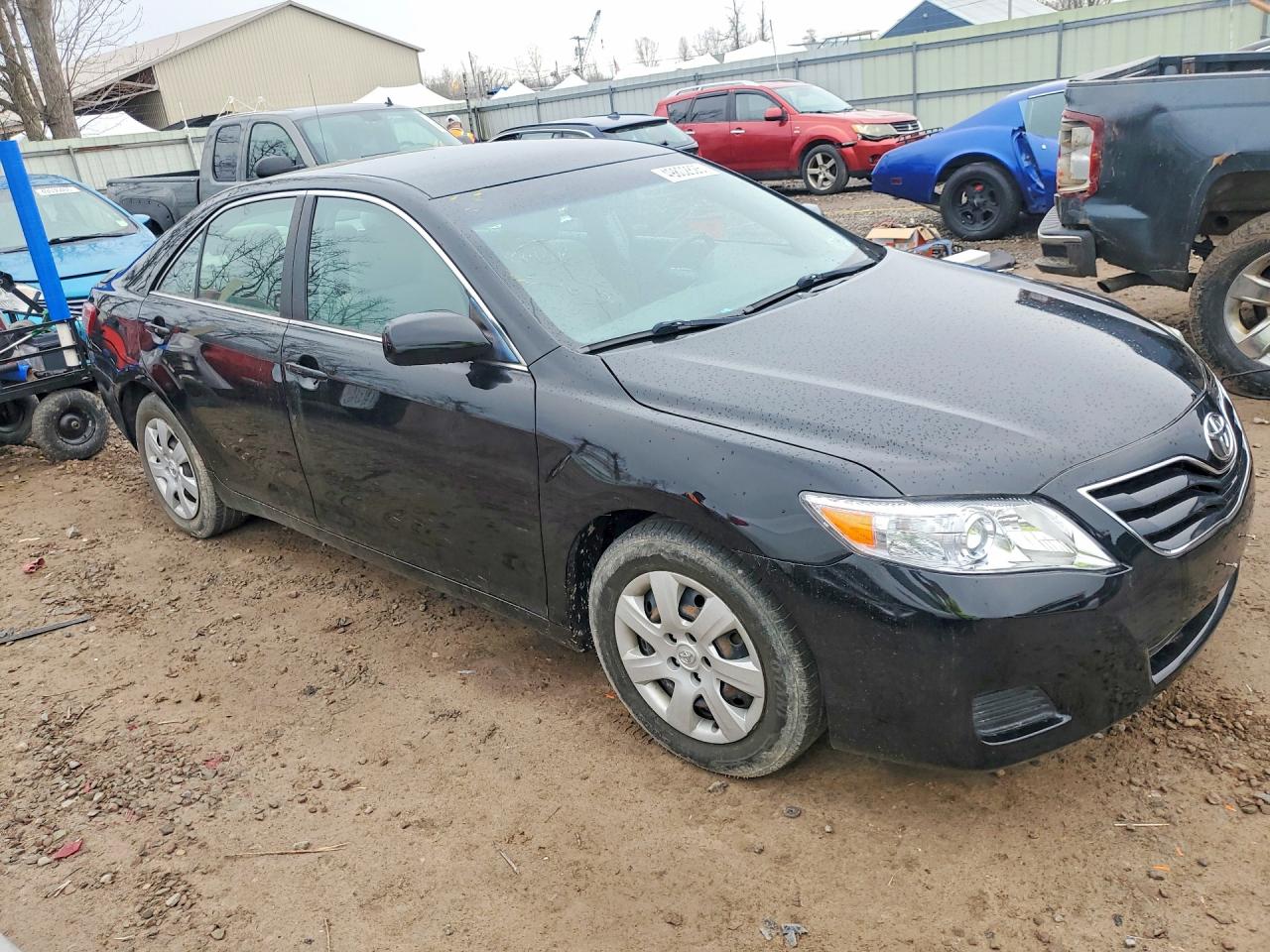 2011 TOYOTA CAMRY