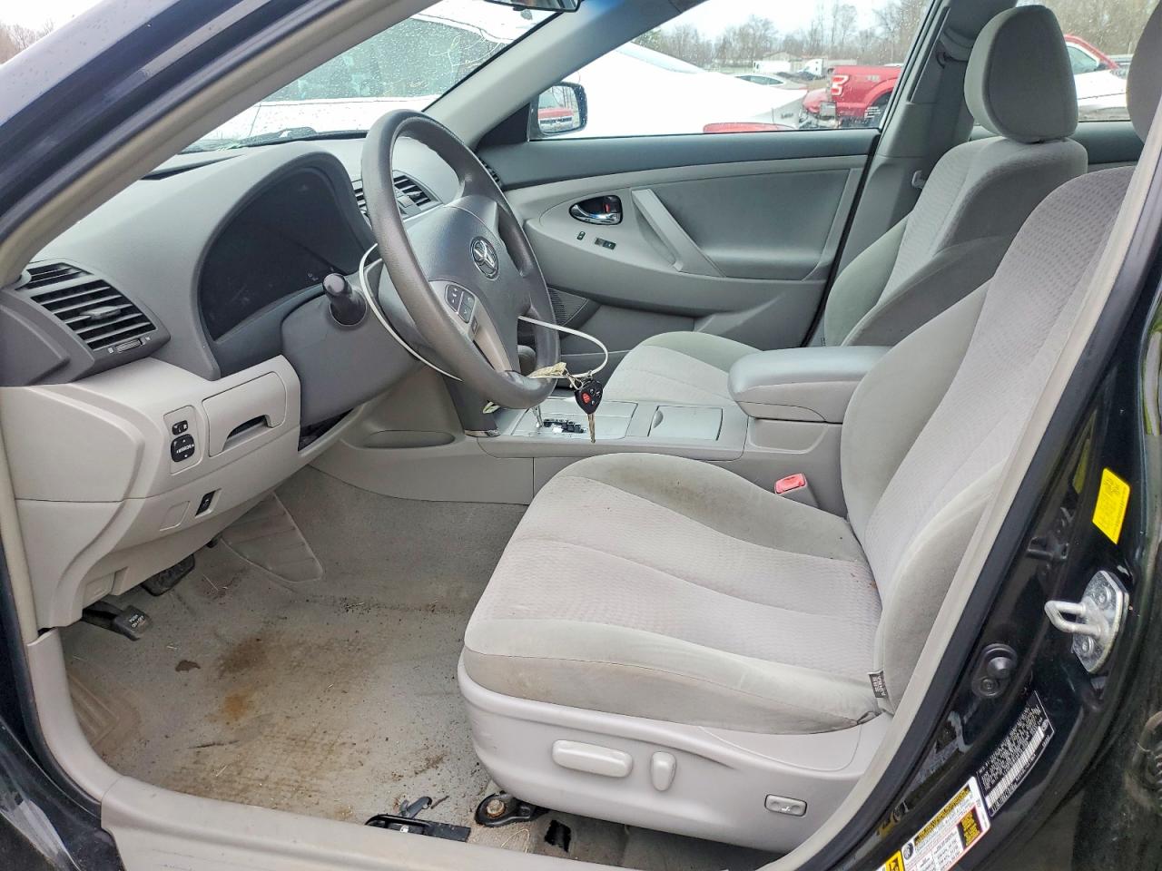 2011 TOYOTA CAMRY