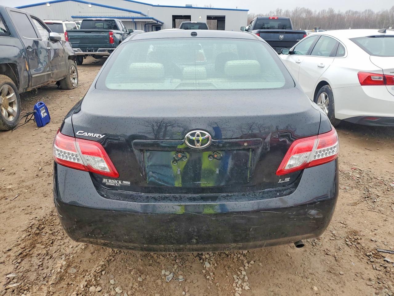 2011 TOYOTA CAMRY