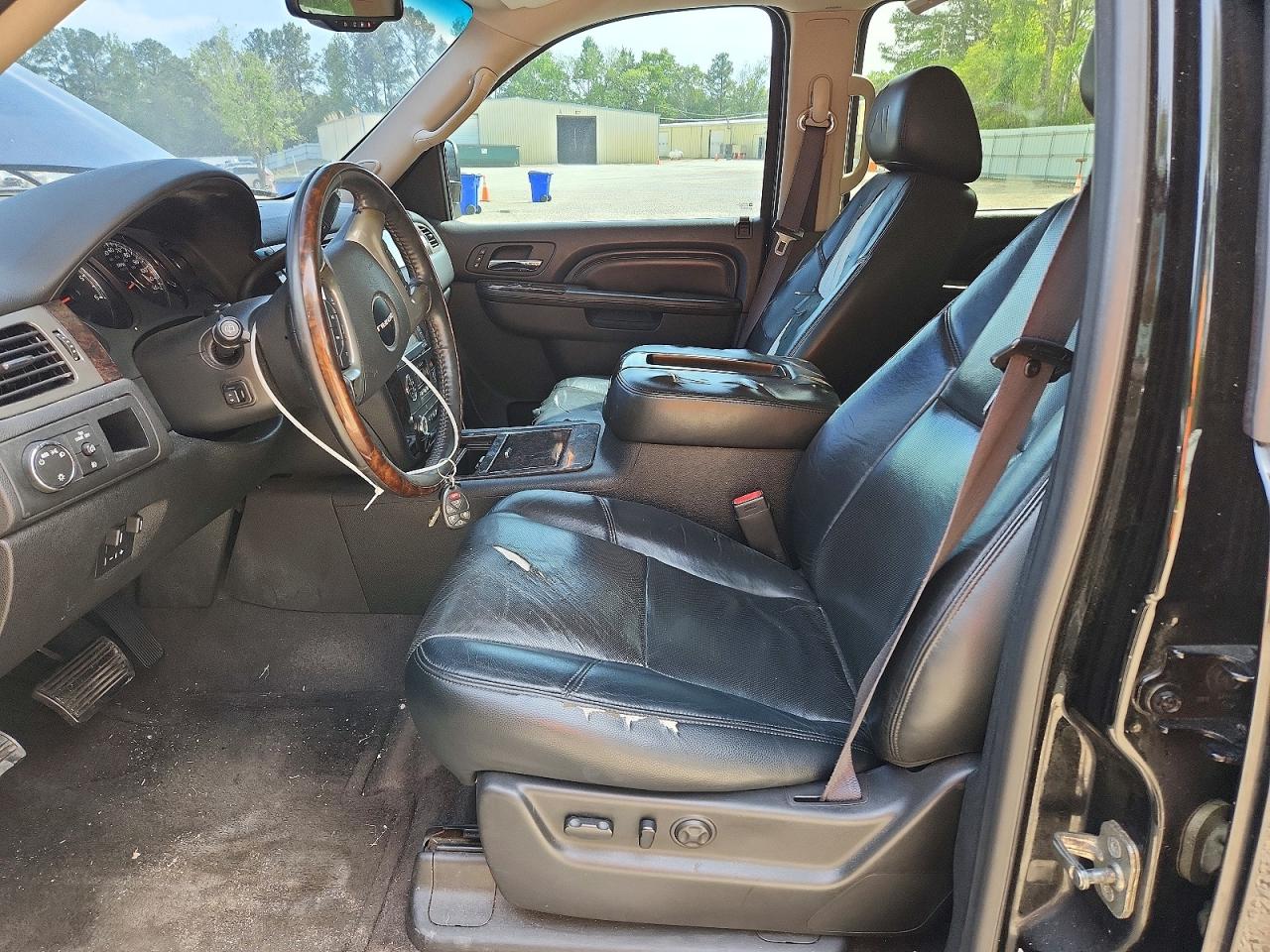 2012 GMC YUKON
