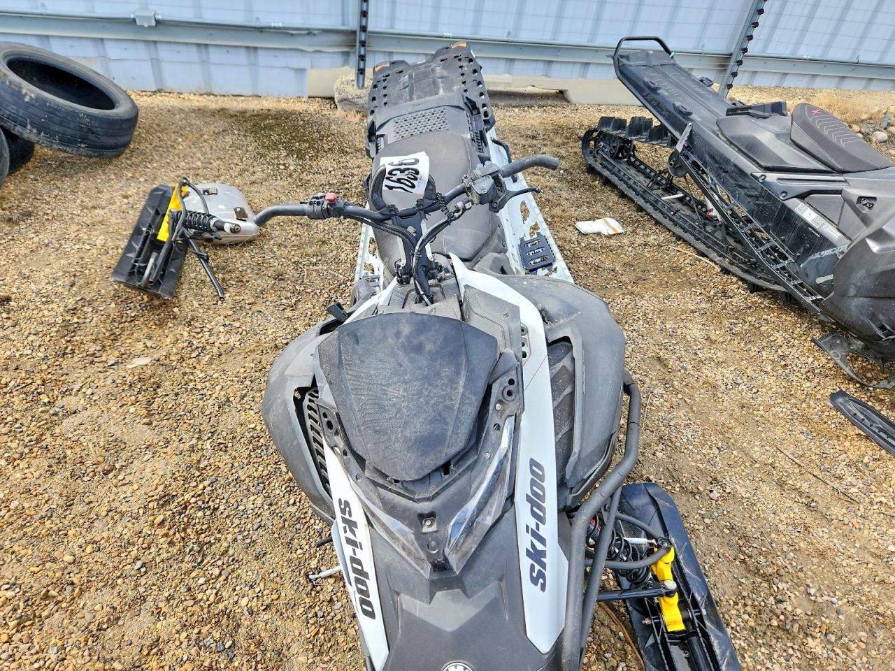 2025 SKI-DOO SNOWMOBILE