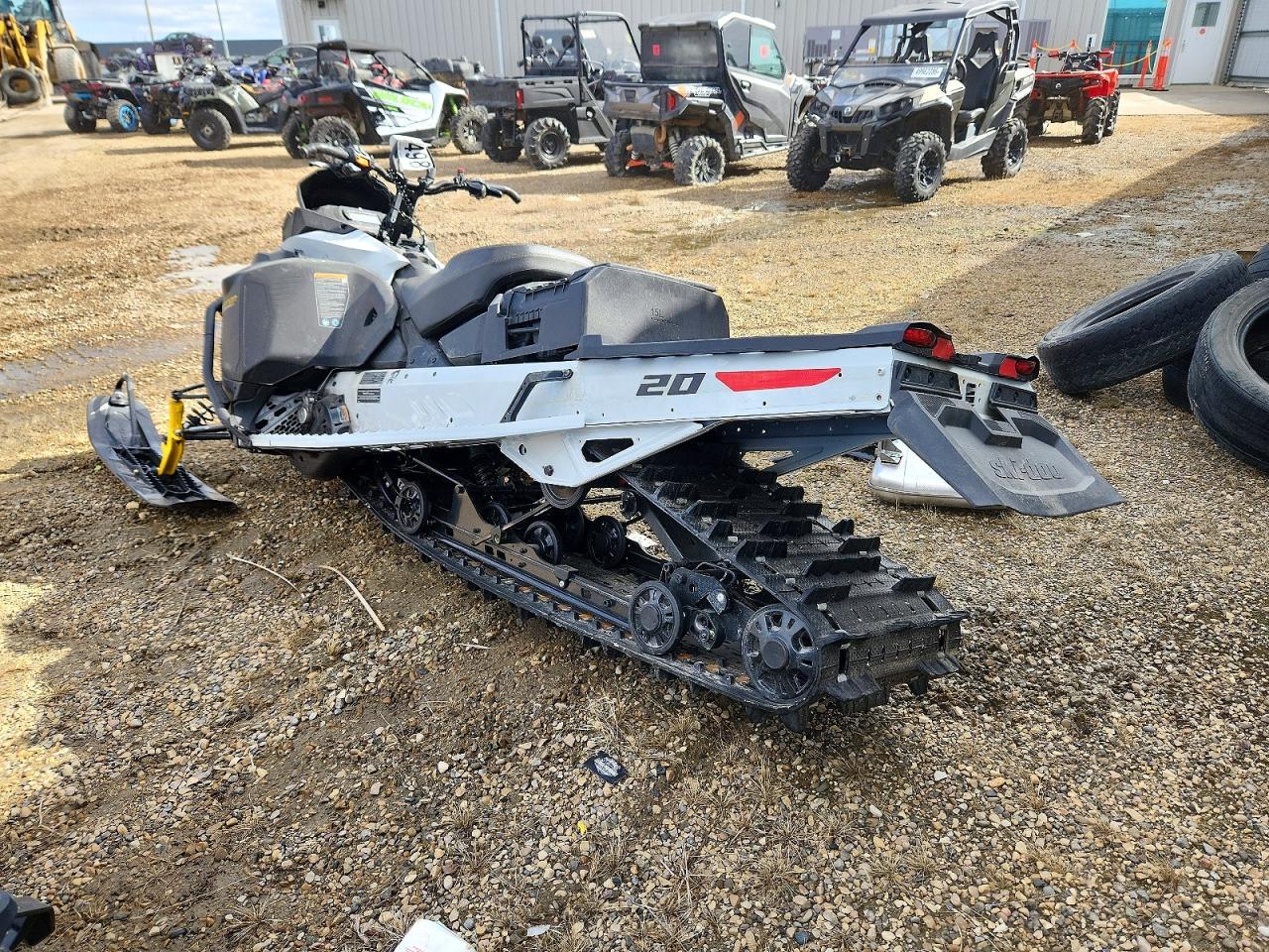 2025 SKI-DOO SNOWMOBILE