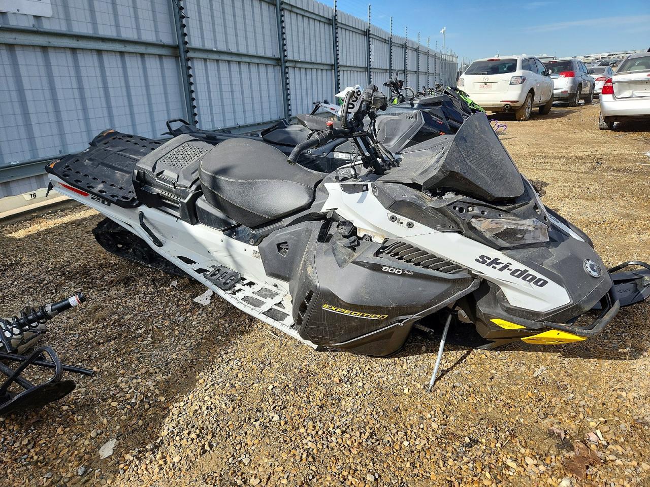 2025 SKI-DOO SNOWMOBILE