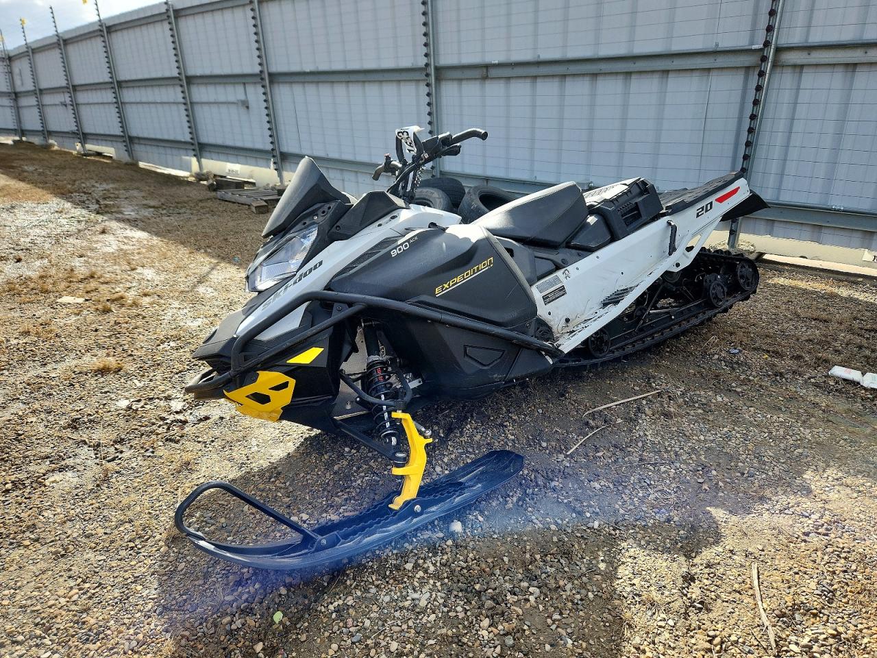 2025 SKI-DOO SNOWMOBILE
