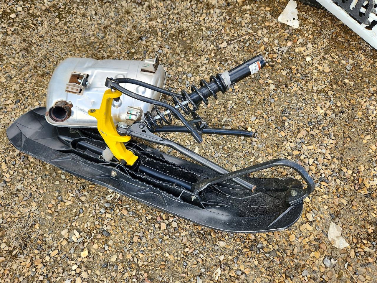 2025 SKI-DOO SNOWMOBILE