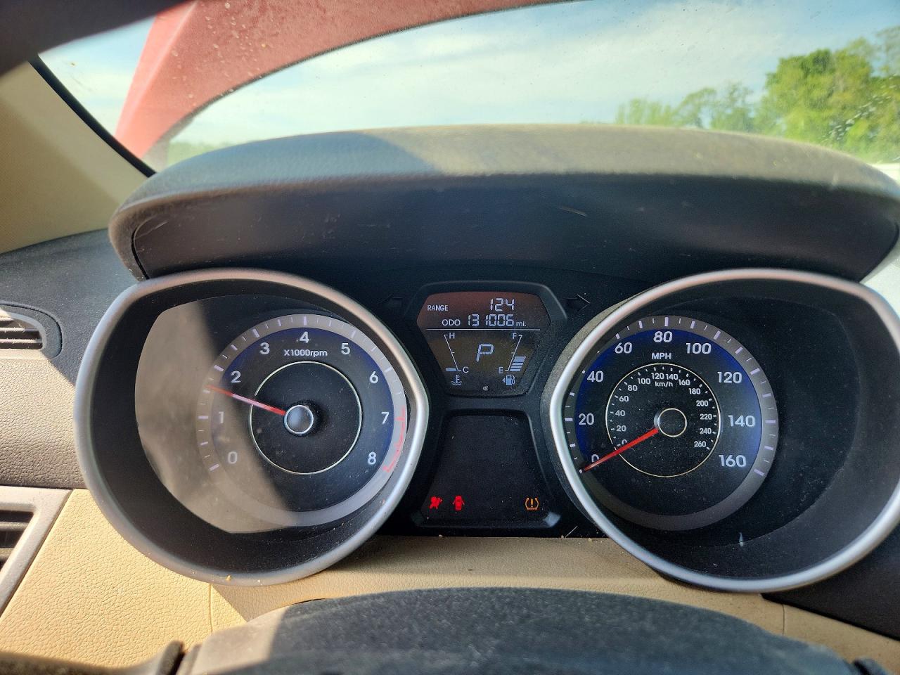 2012 HYUNDAI ELANTRA