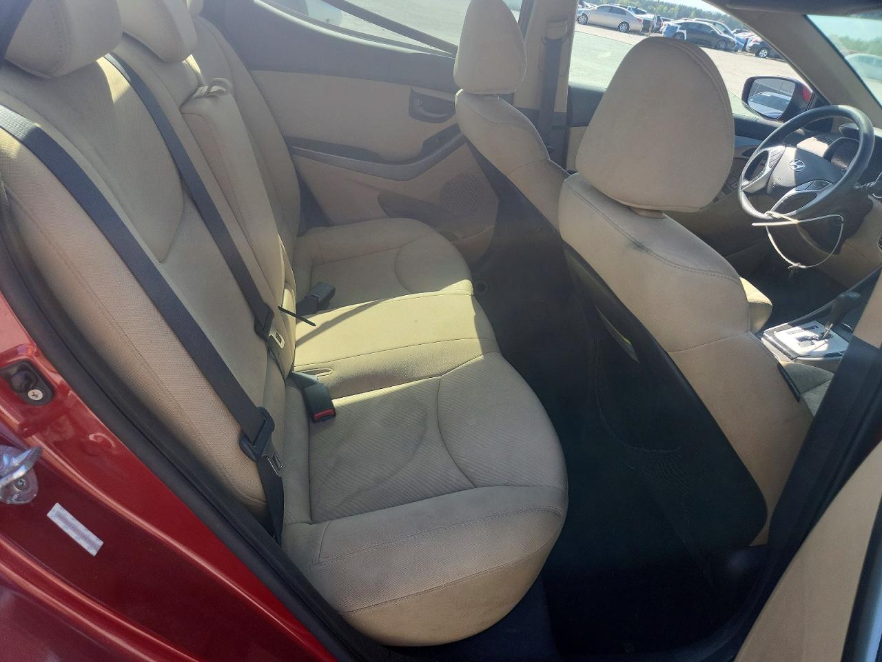 2012 HYUNDAI ELANTRA