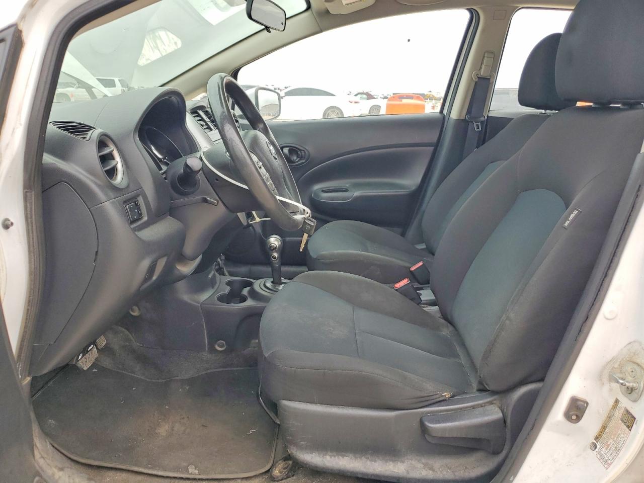 2017 NISSAN VERSA