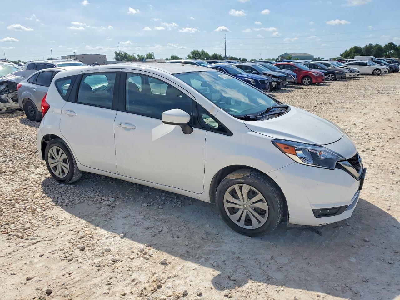 2017 NISSAN VERSA