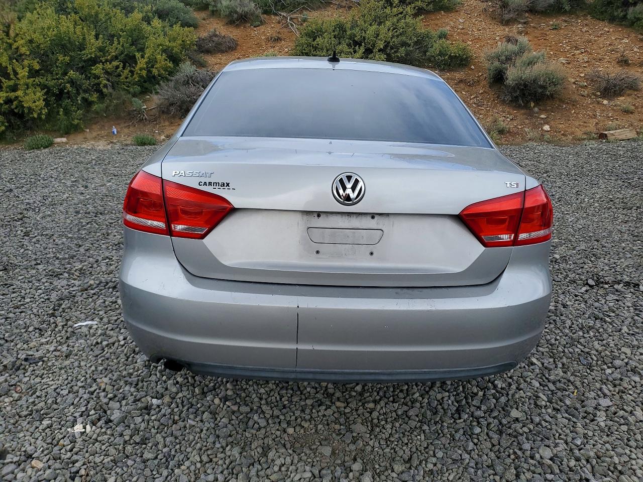 2014 VOLKSWAGEN PASSAT