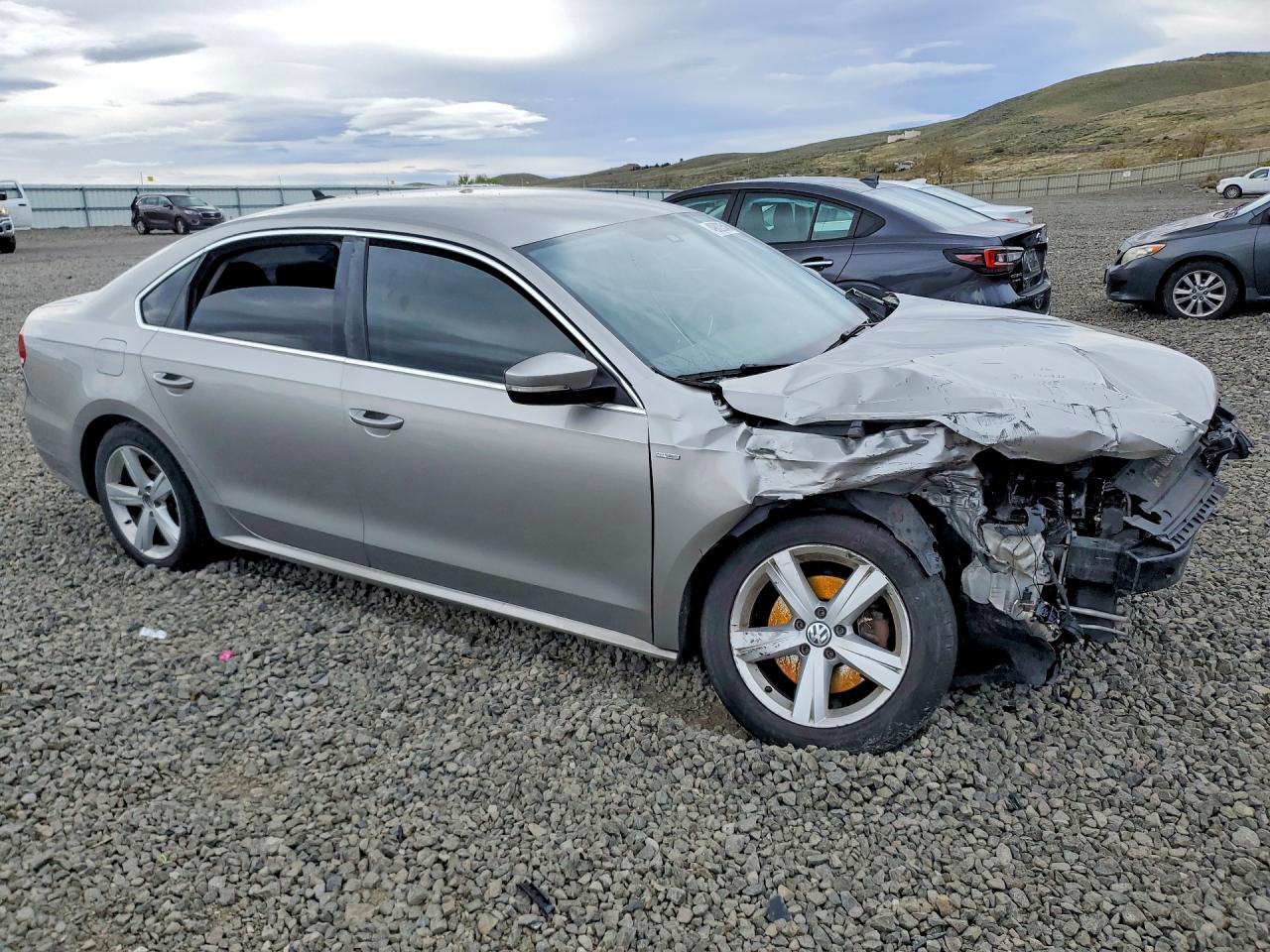 2014 VOLKSWAGEN PASSAT