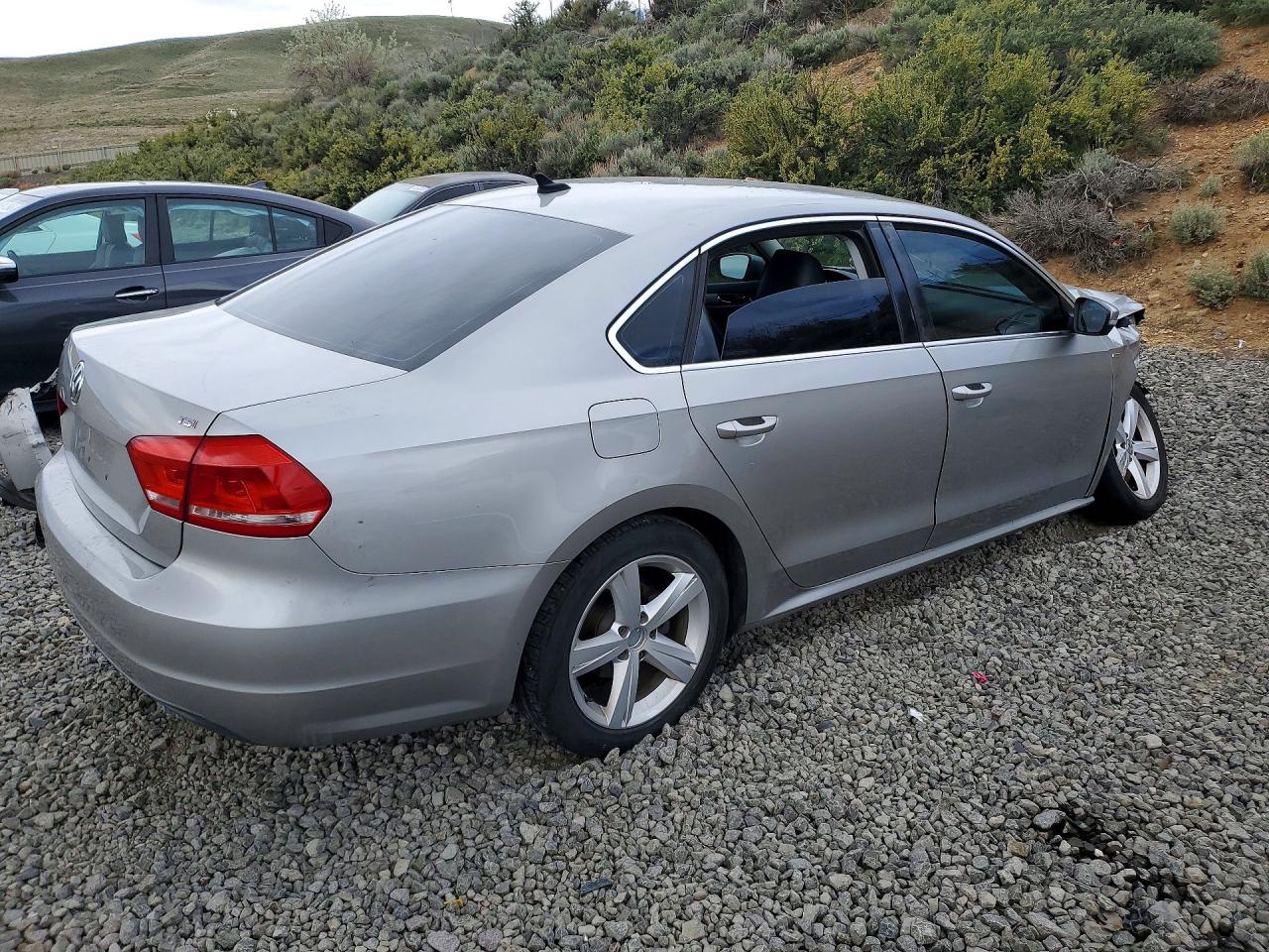 2014 VOLKSWAGEN PASSAT