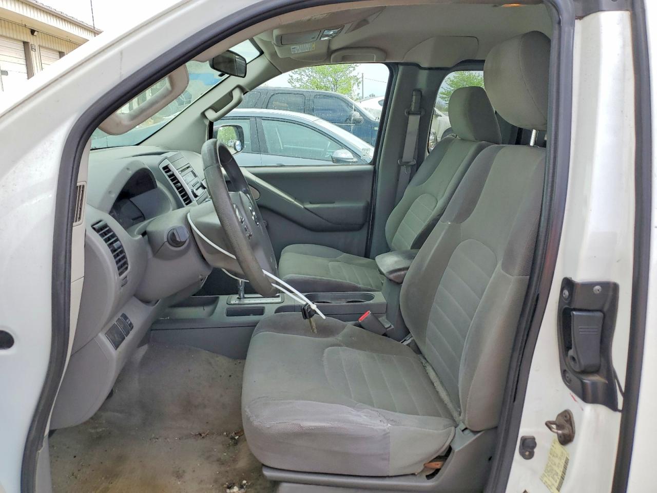 2014 NISSAN FRONTIER