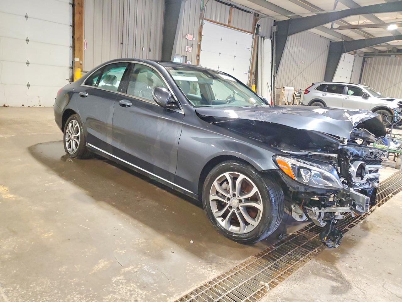 2016 MERCEDES-BENZ C-CLASS