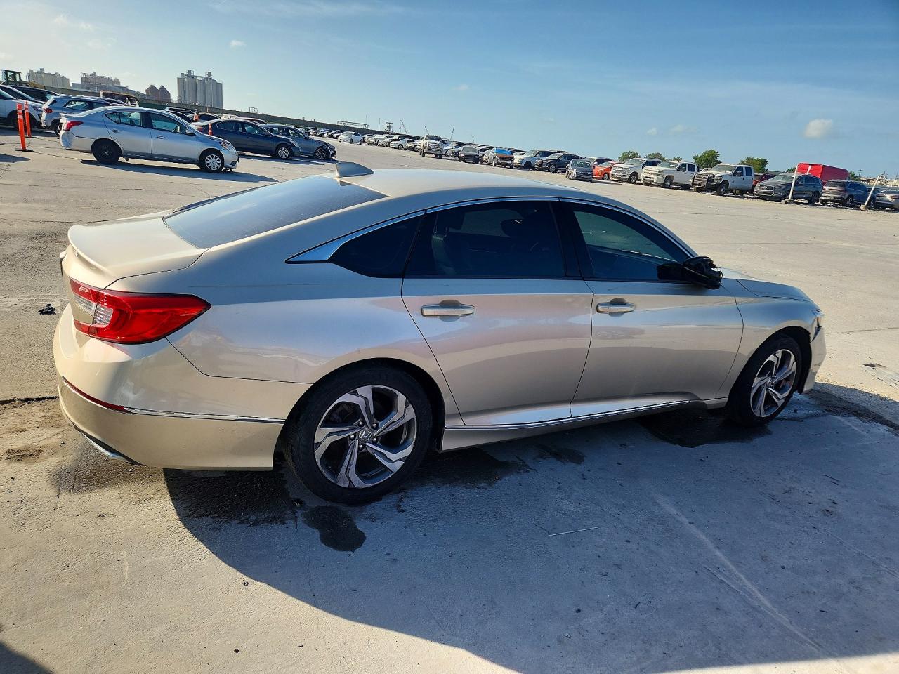 2018 HONDA ACCORD