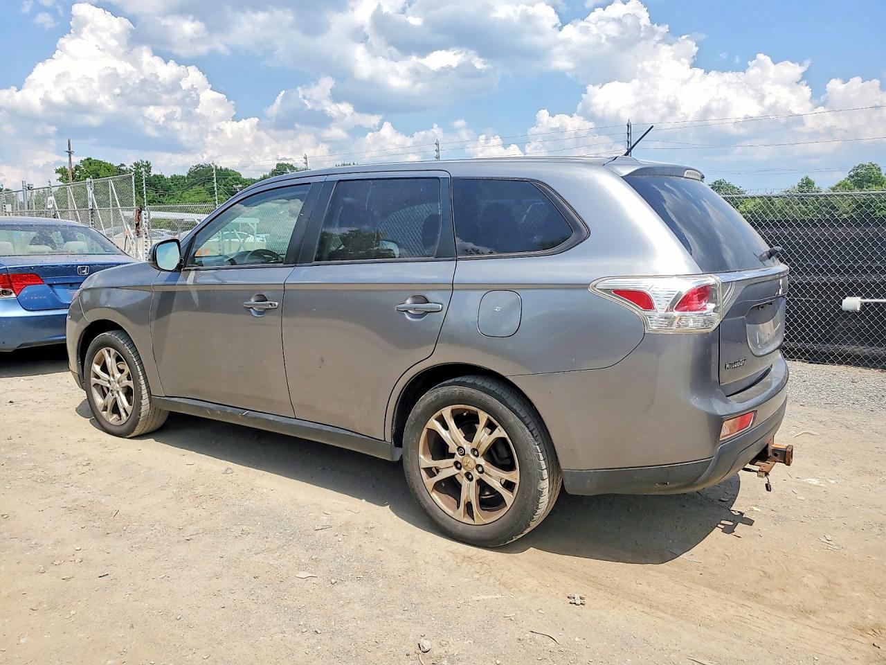 2014 MITSUBISHI OUTLANDER