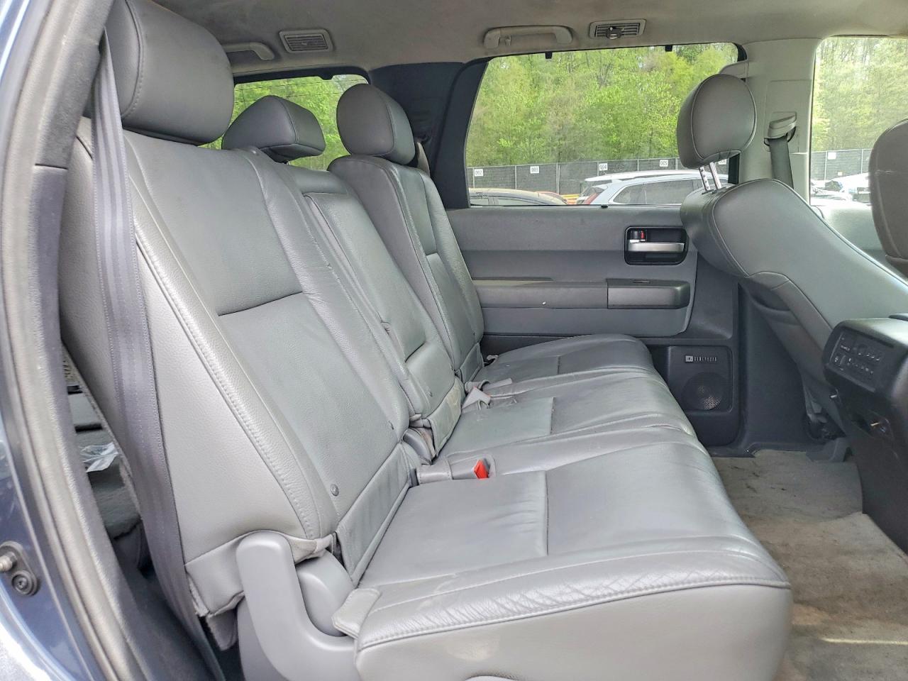 2010 TOYOTA SEQUOIA