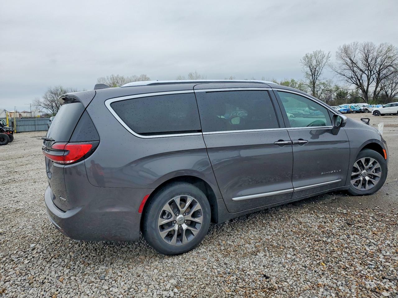 2022 CHRYSLER PACIFICA
