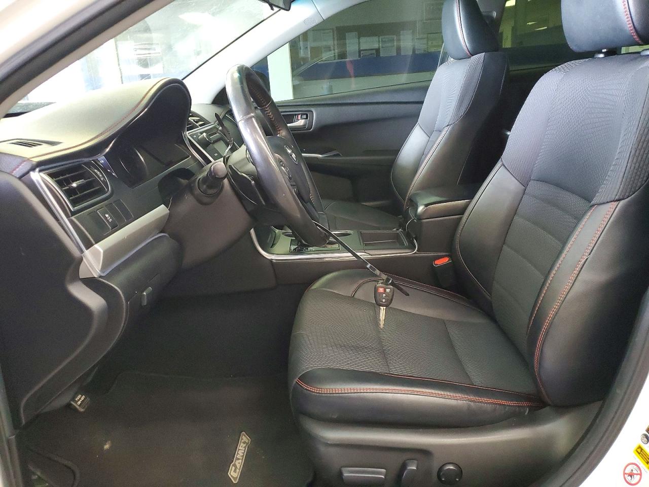 2016 TOYOTA CAMRY