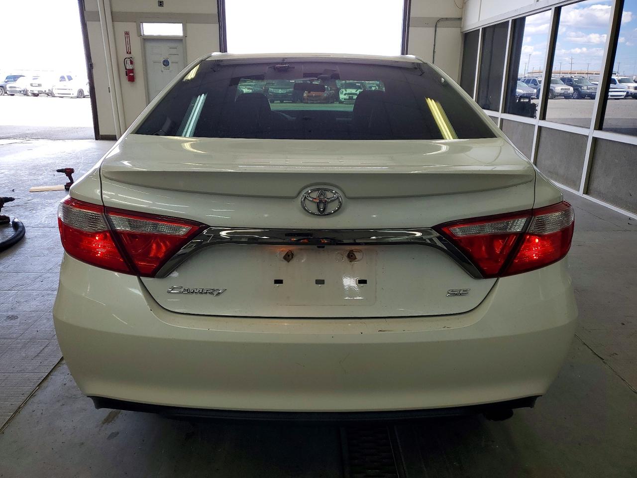 2016 TOYOTA CAMRY