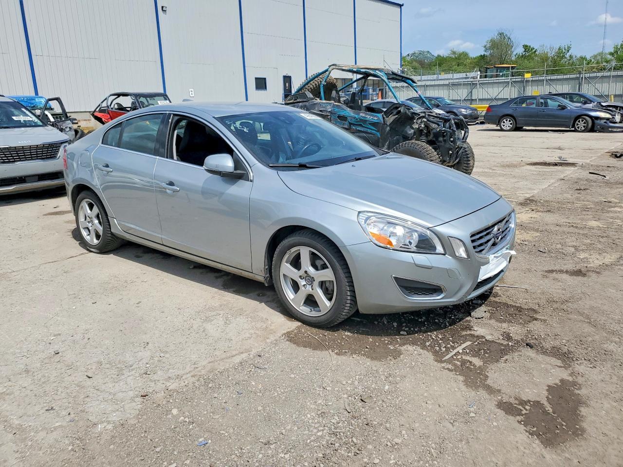 2013 VOLVO S60