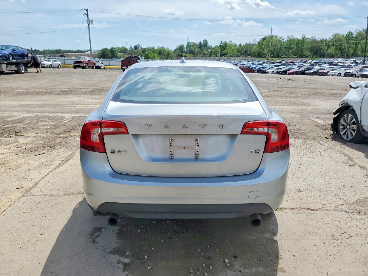 2013 VOLVO S60