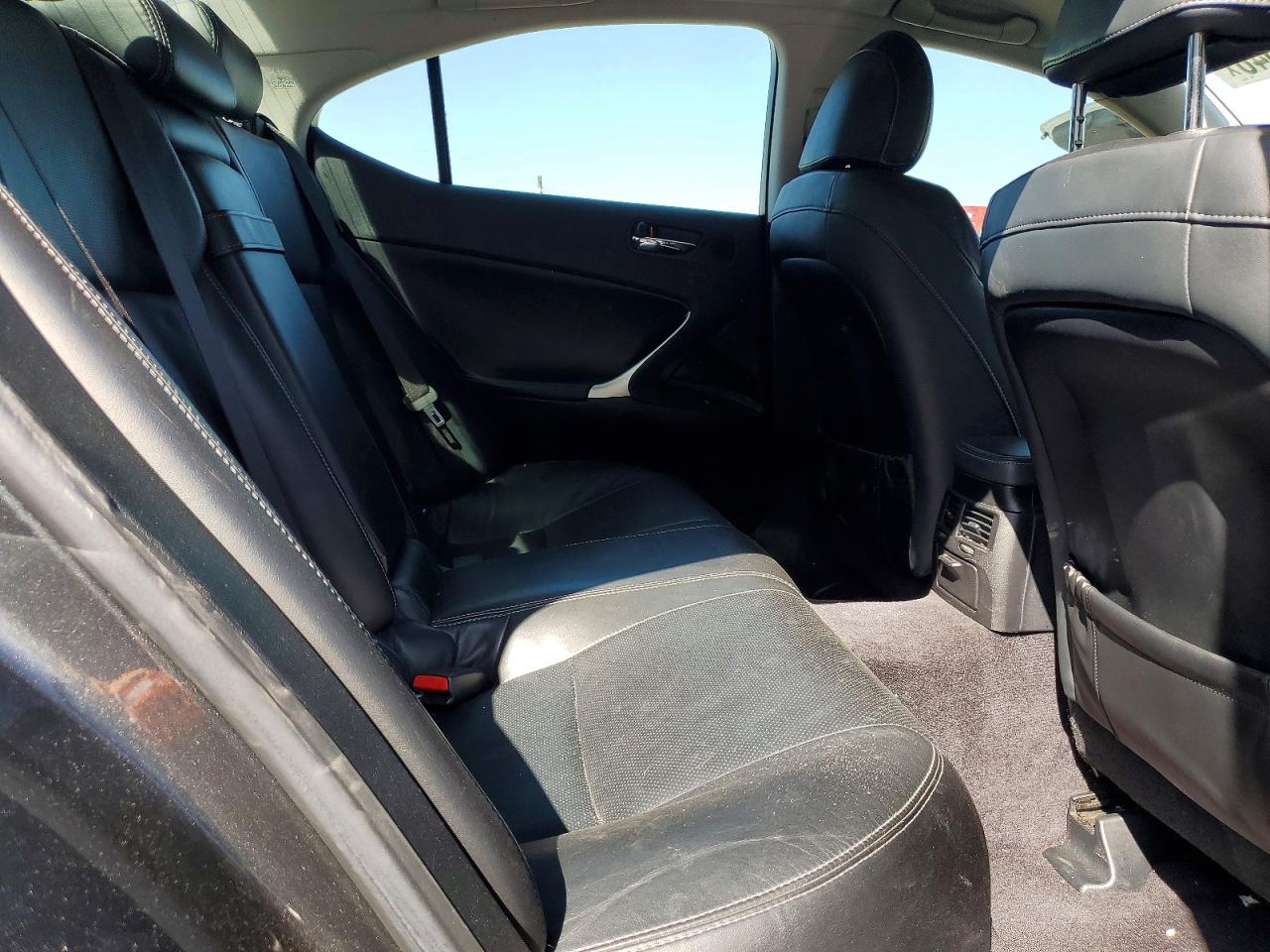 2011 LEXUS IS