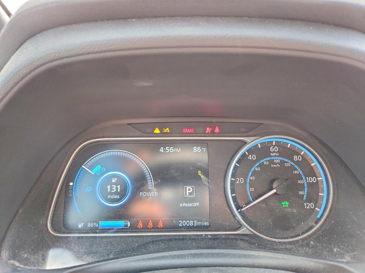 2022 NISSAN LEAF
