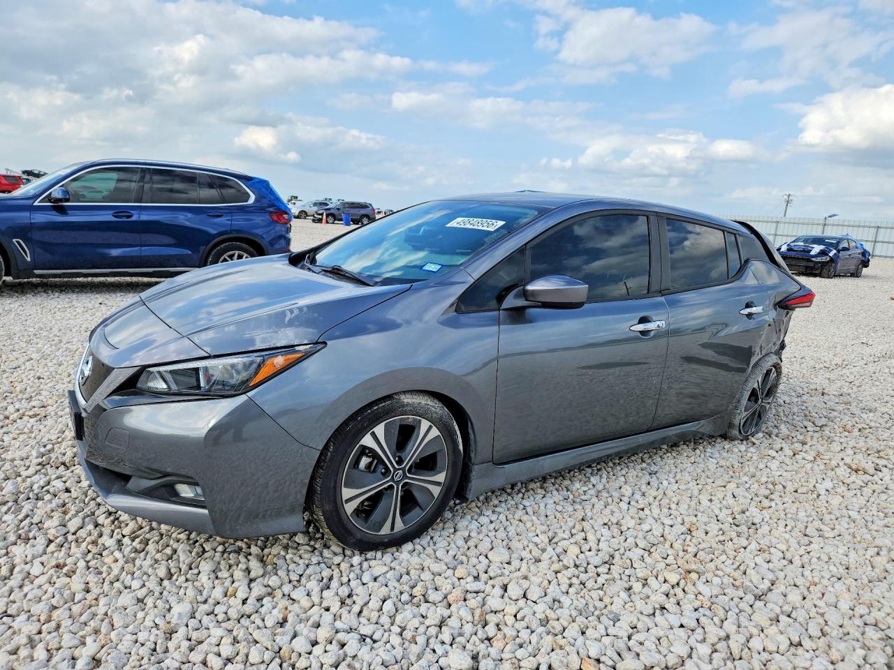 2022 NISSAN LEAF