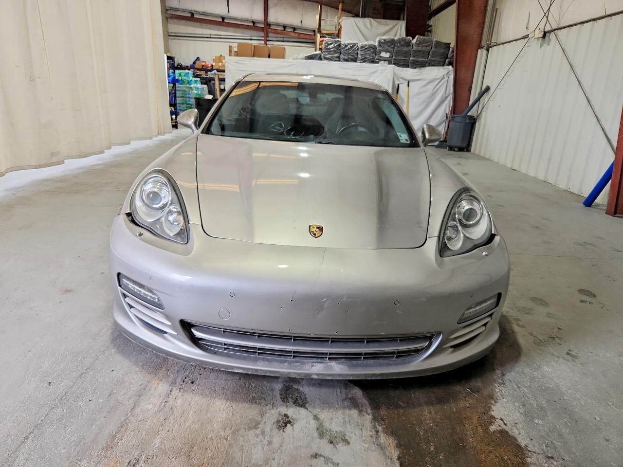 2011 PORSCHE PANAMERA