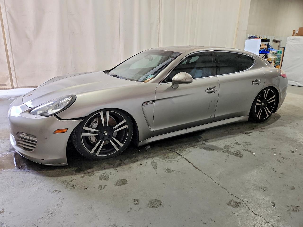 2011 PORSCHE PANAMERA