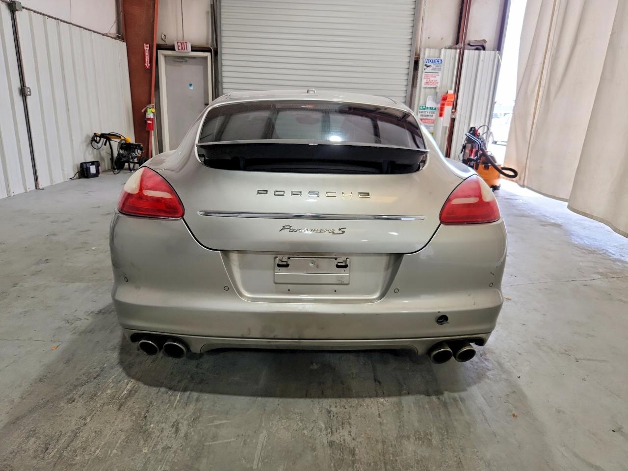 2011 PORSCHE PANAMERA