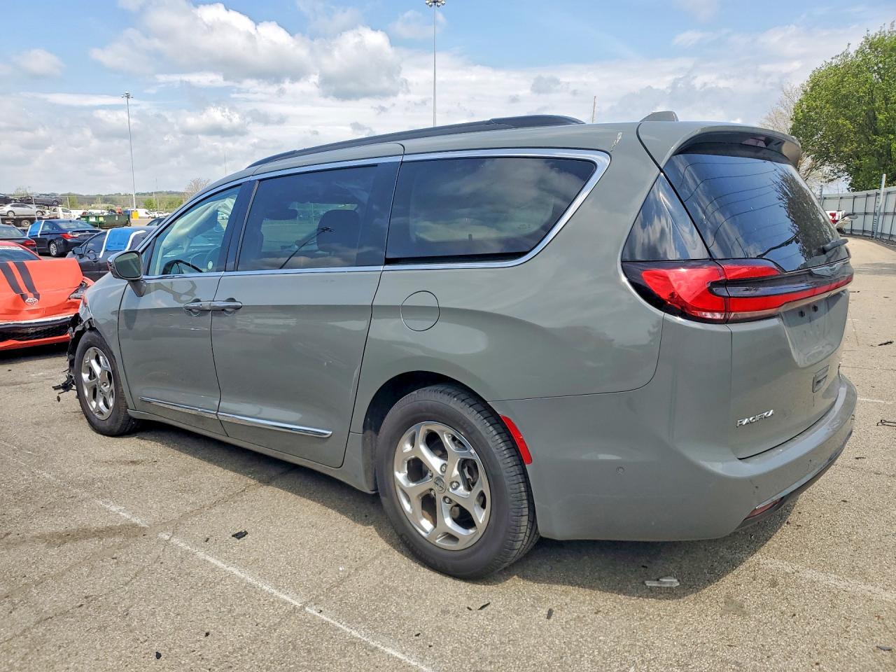 2022 CHRYSLER PACIFICA