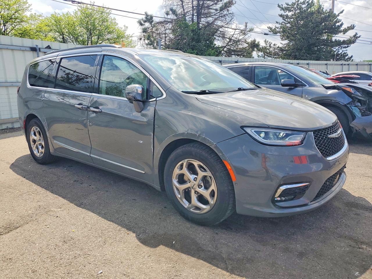 2022 CHRYSLER PACIFICA