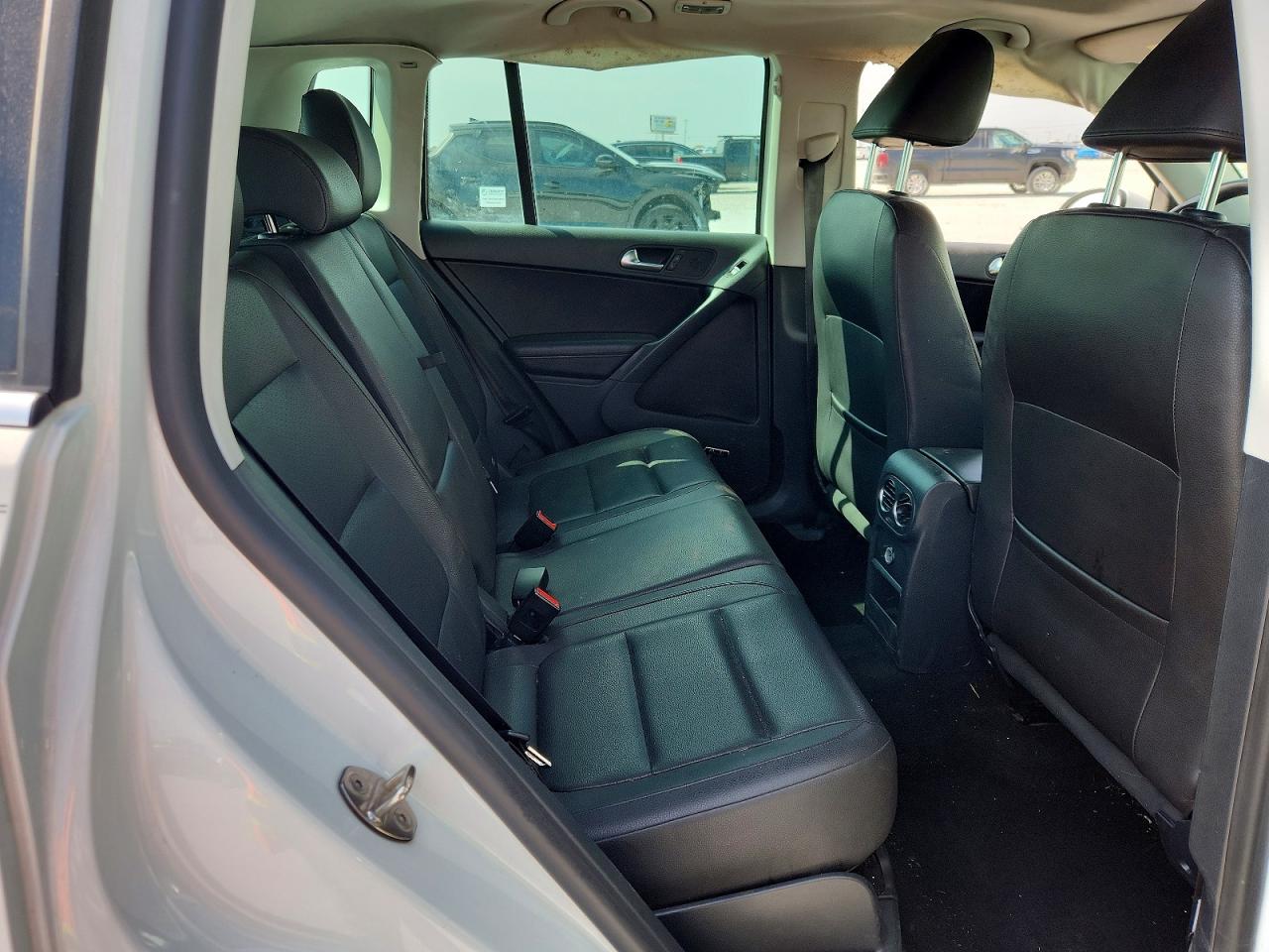 2015 VOLKSWAGEN TIGUAN S