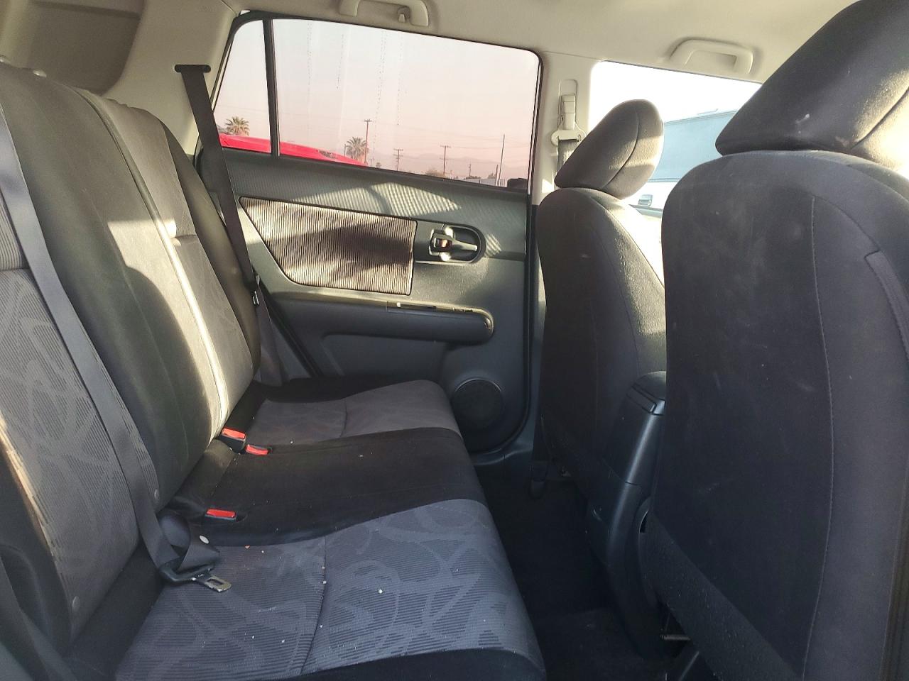 2013 SCION XB BASE