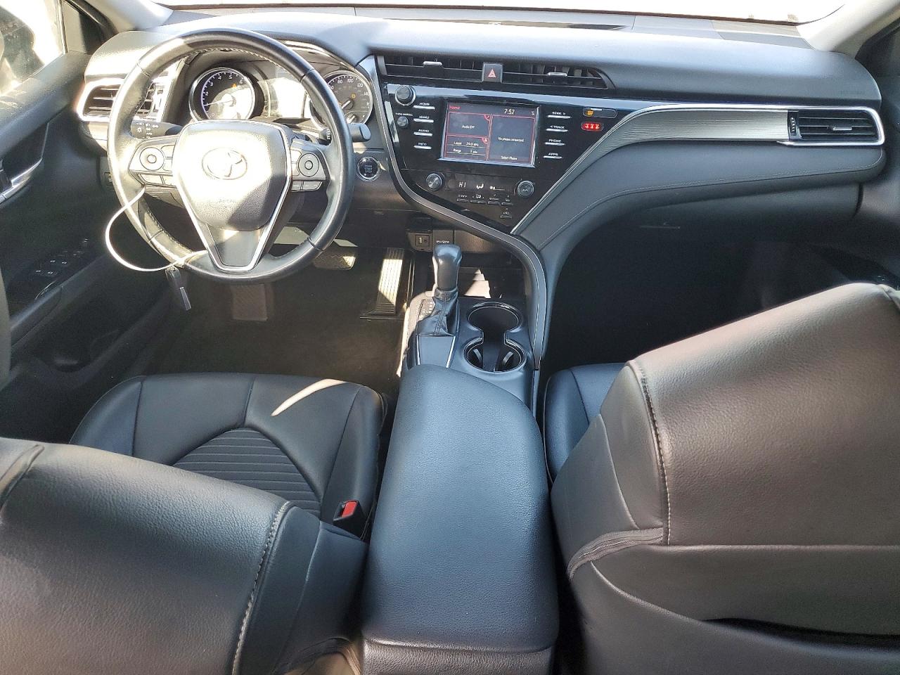 2018 TOYOTA CAMRY
