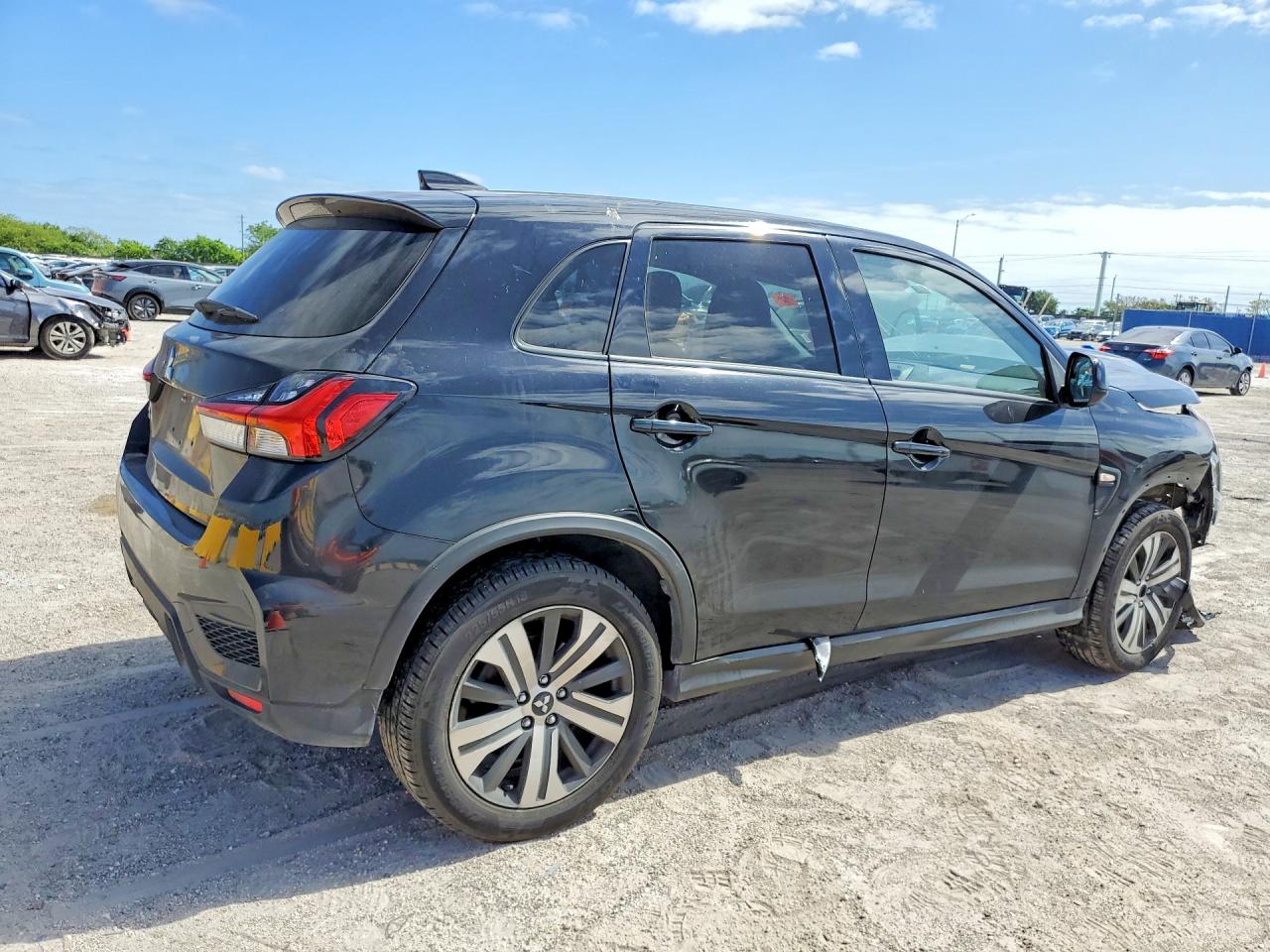 2021 MITSUBISHI OUTLANDER