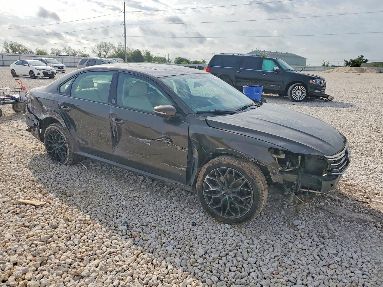 2019 VOLKSWAGEN PASSAT