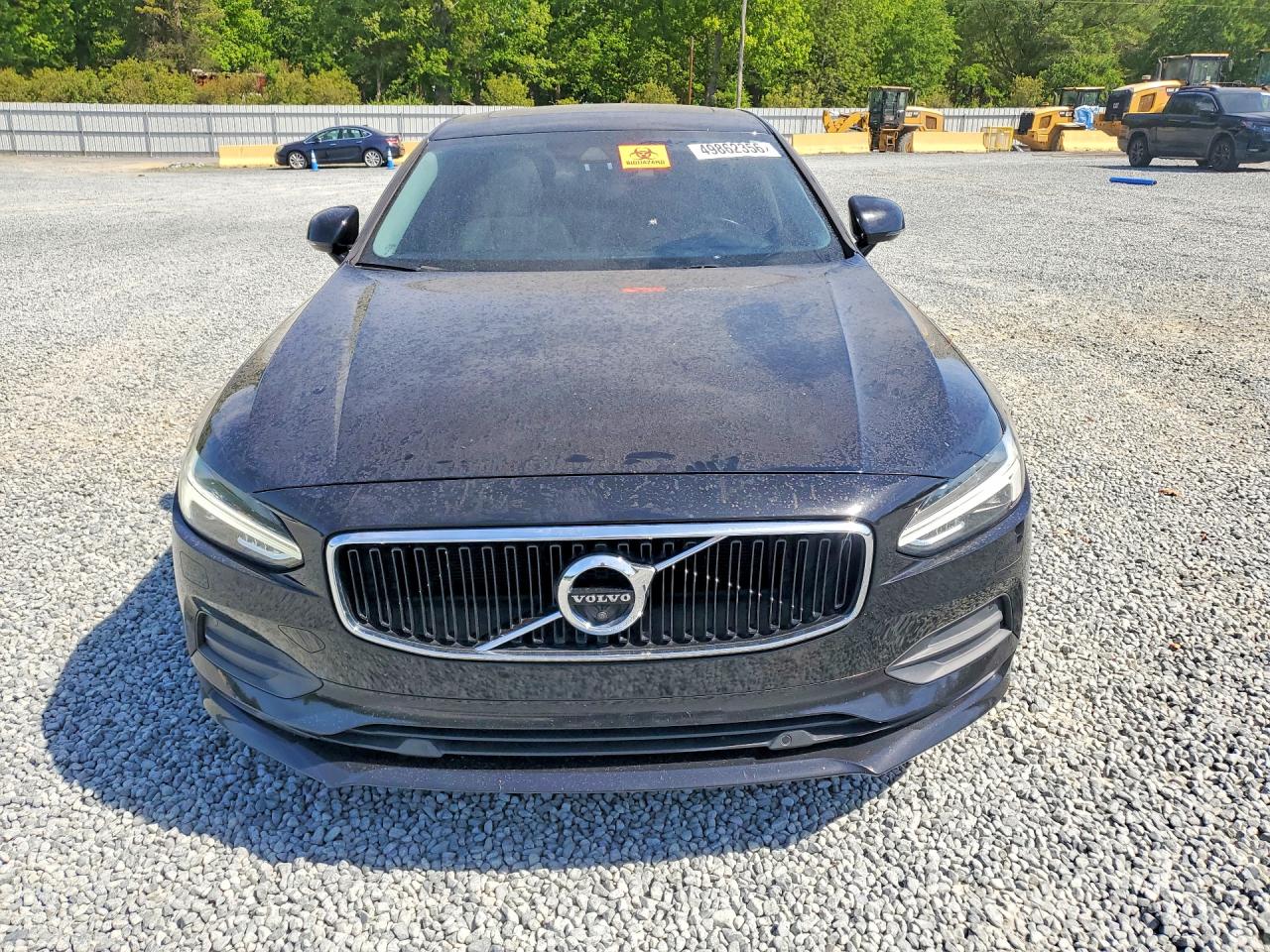 2018 VOLVO S90