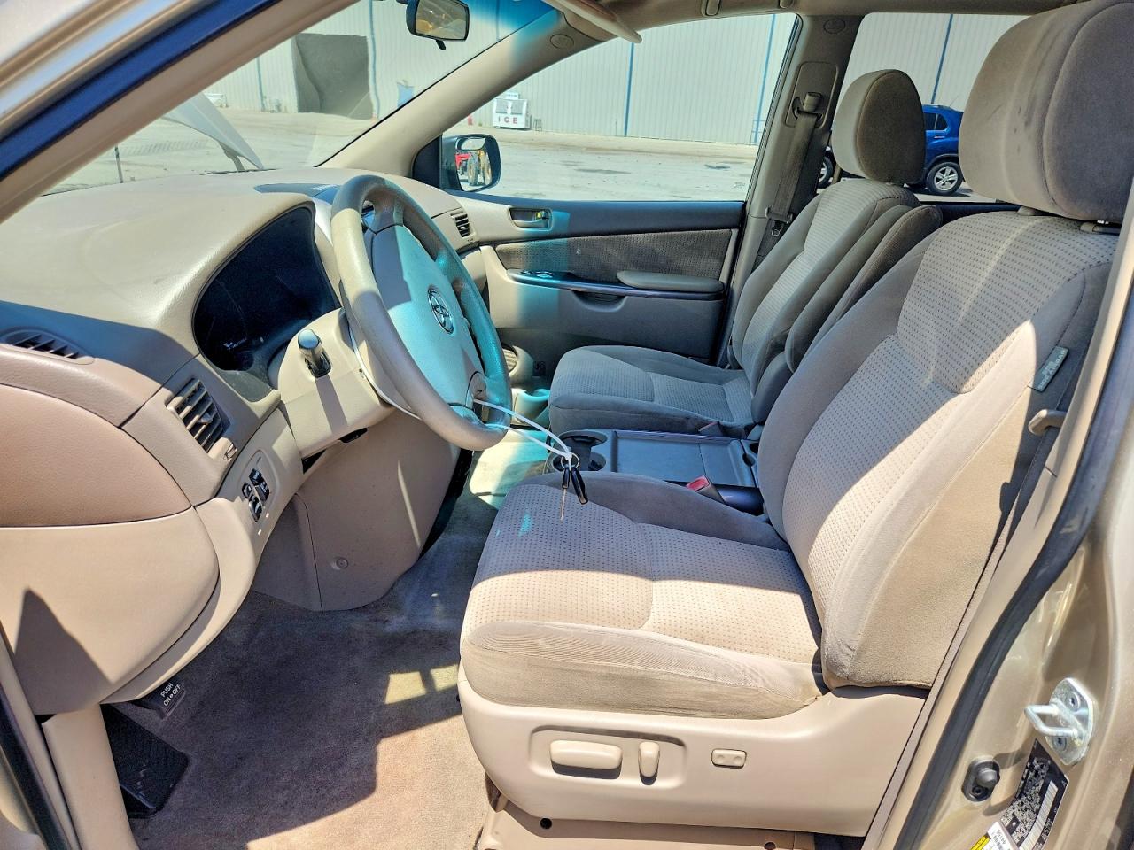 2009 TOYT SIENNA
