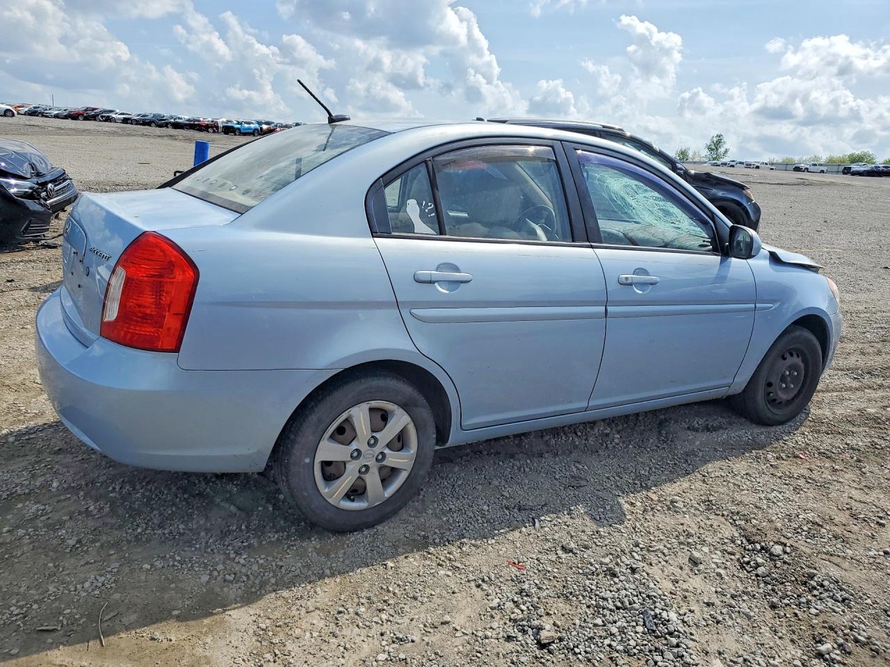 2011 HYUNDAI ACCENT