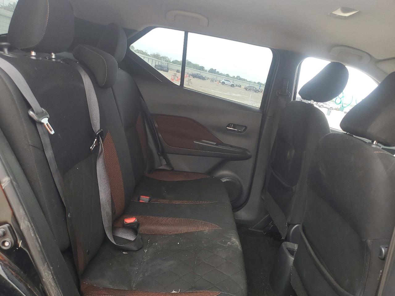 2019 NISSAN KICKS