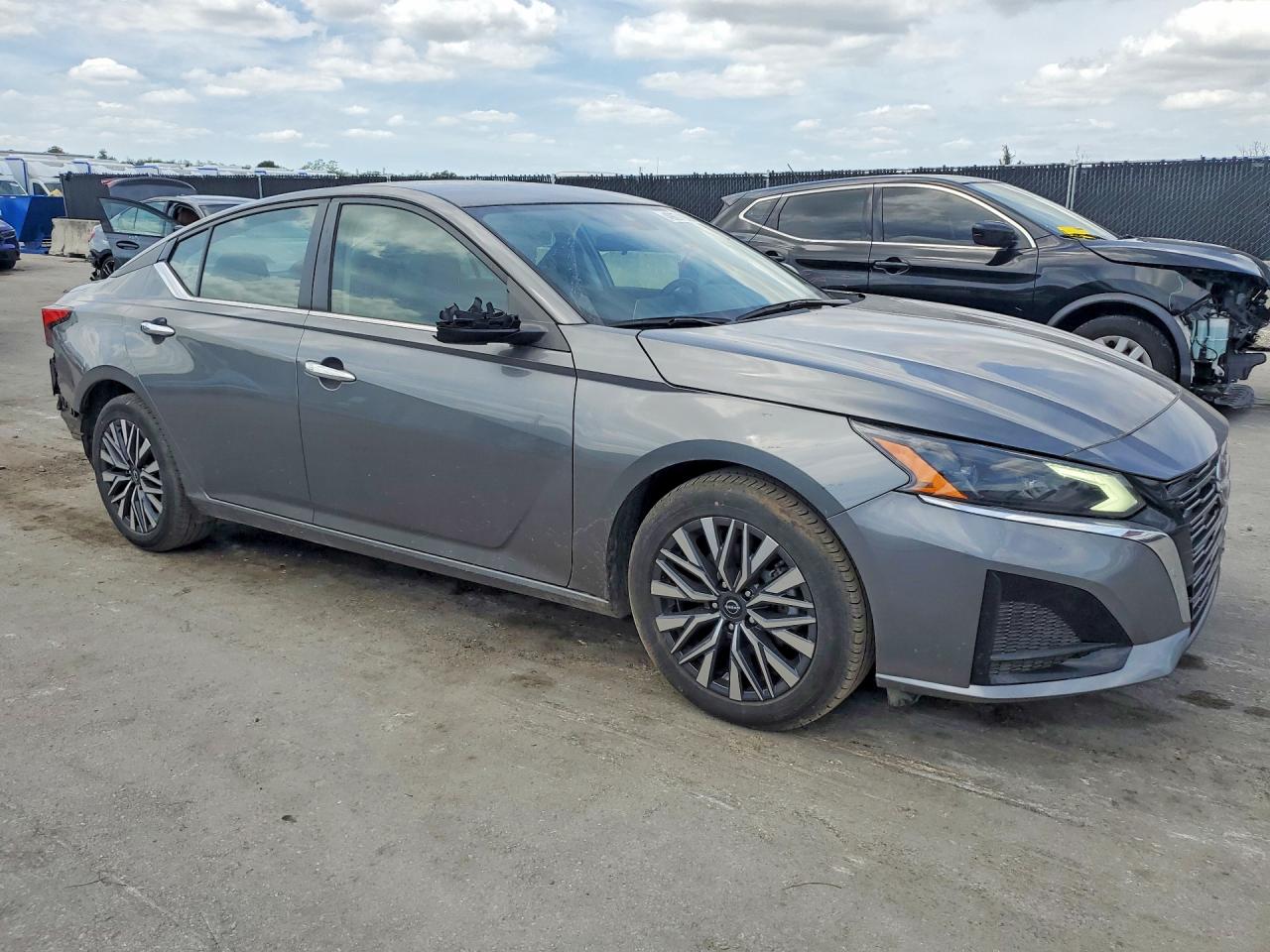 2023 NISSAN ALTIMA