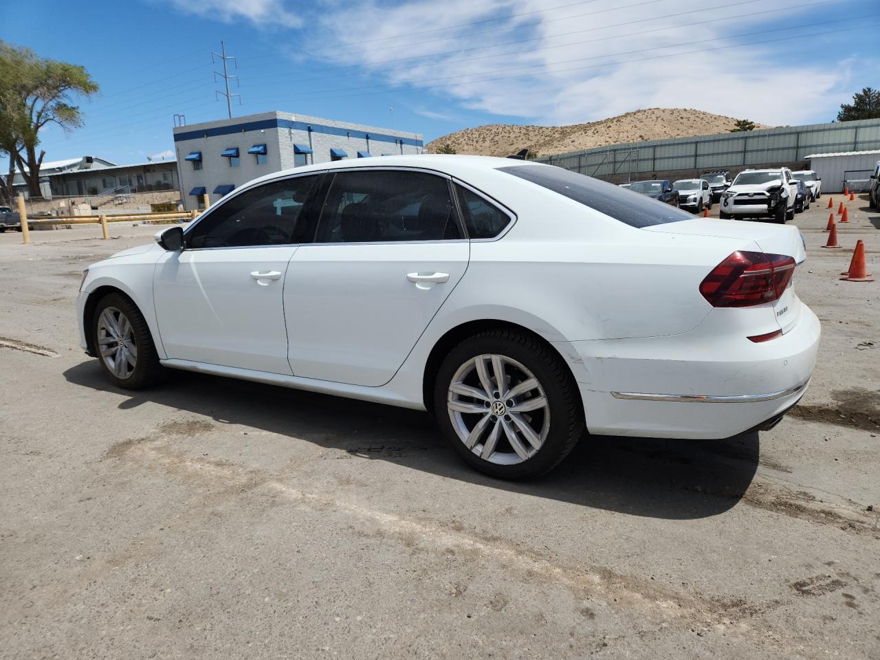 2018 VOLKSWAGEN PASSAT
