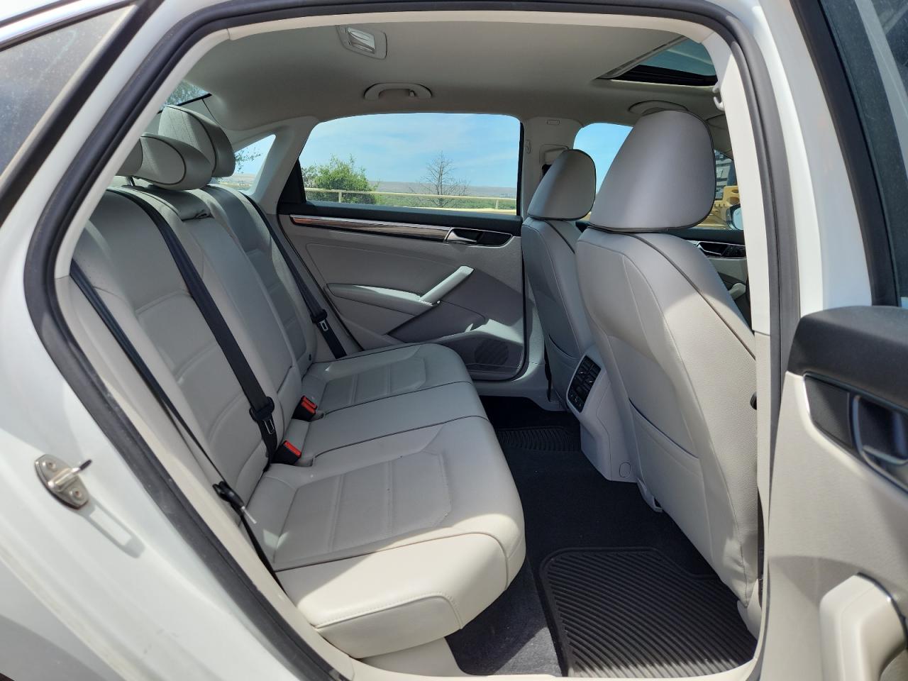 2018 VOLKSWAGEN PASSAT