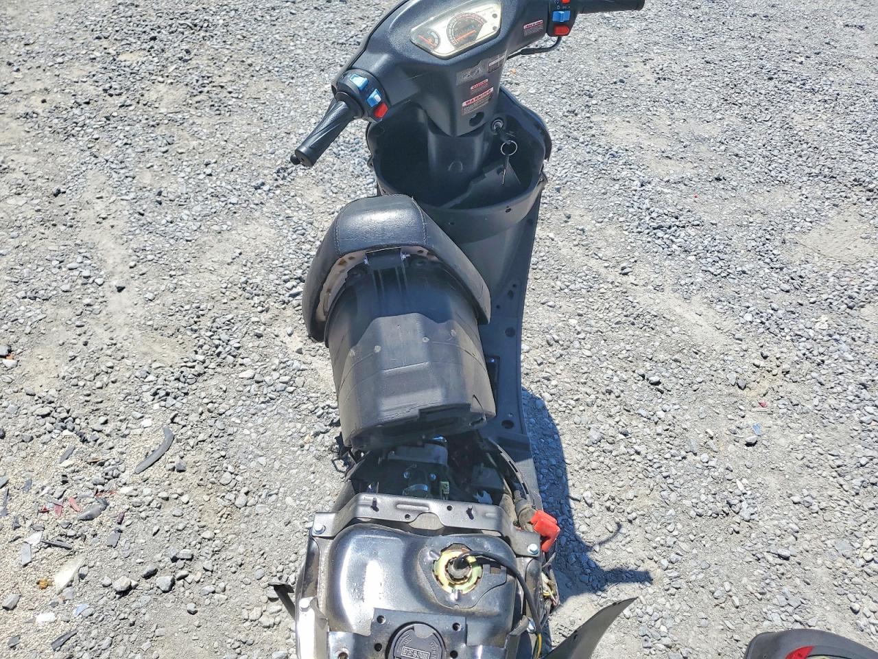 2023 BOOM MOPED