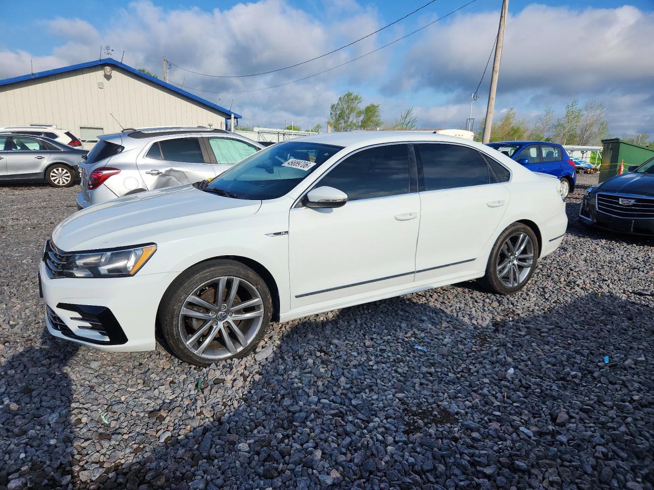 2017 VOLKSWAGEN PASSAT